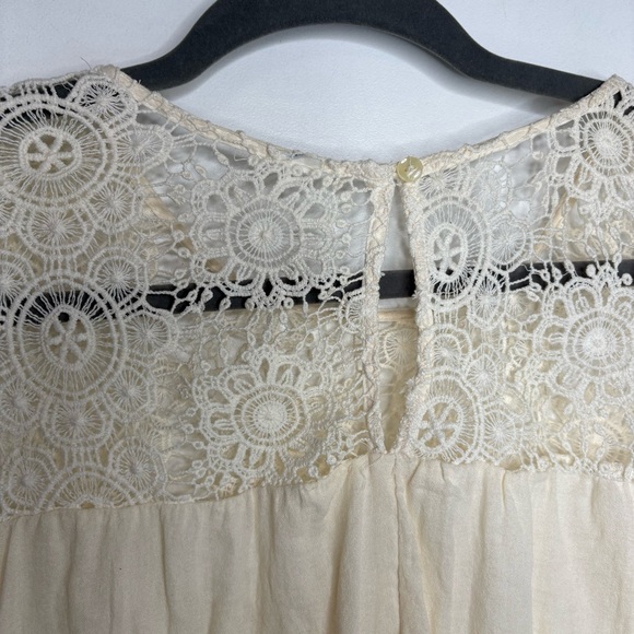 Cream Lace Women's Top - Picture 7 of 7